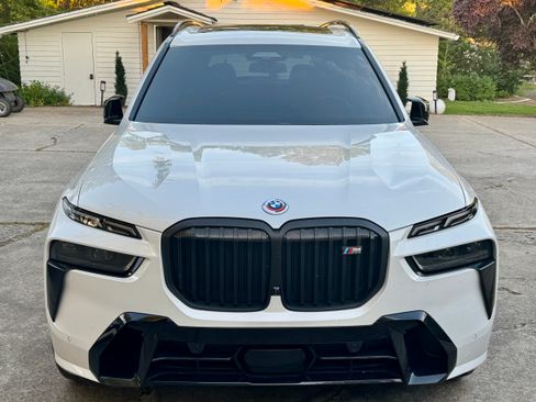 Used 2023 BMW X7 M60i w/ Executive Package image 1