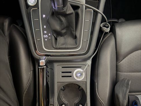 Used 2015 Volkswagen Golf SEL image 21