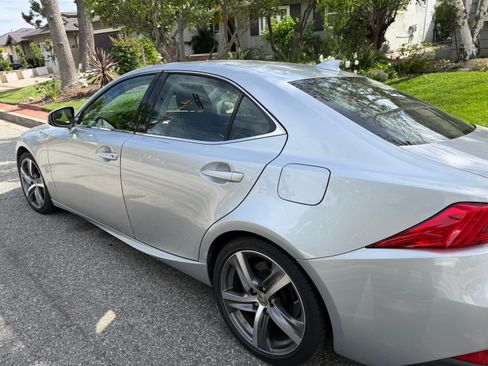 Used 2017 Lexus IS 200t F Sport image 4