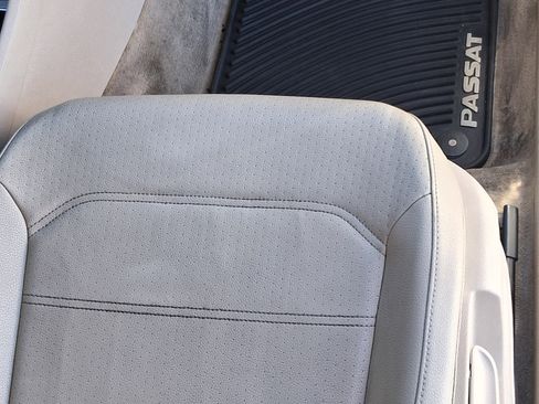 Used 2012 Volkswagen Passat 2.5 SE image 15