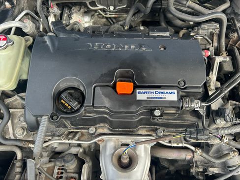 Used 2018 Honda Civic EX image 17