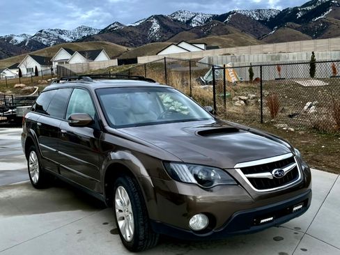 Used 2009 Subaru Outback 2.5XT Limited image 5
