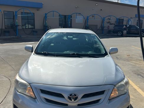 Used 2012 Toyota Corolla LE image 2