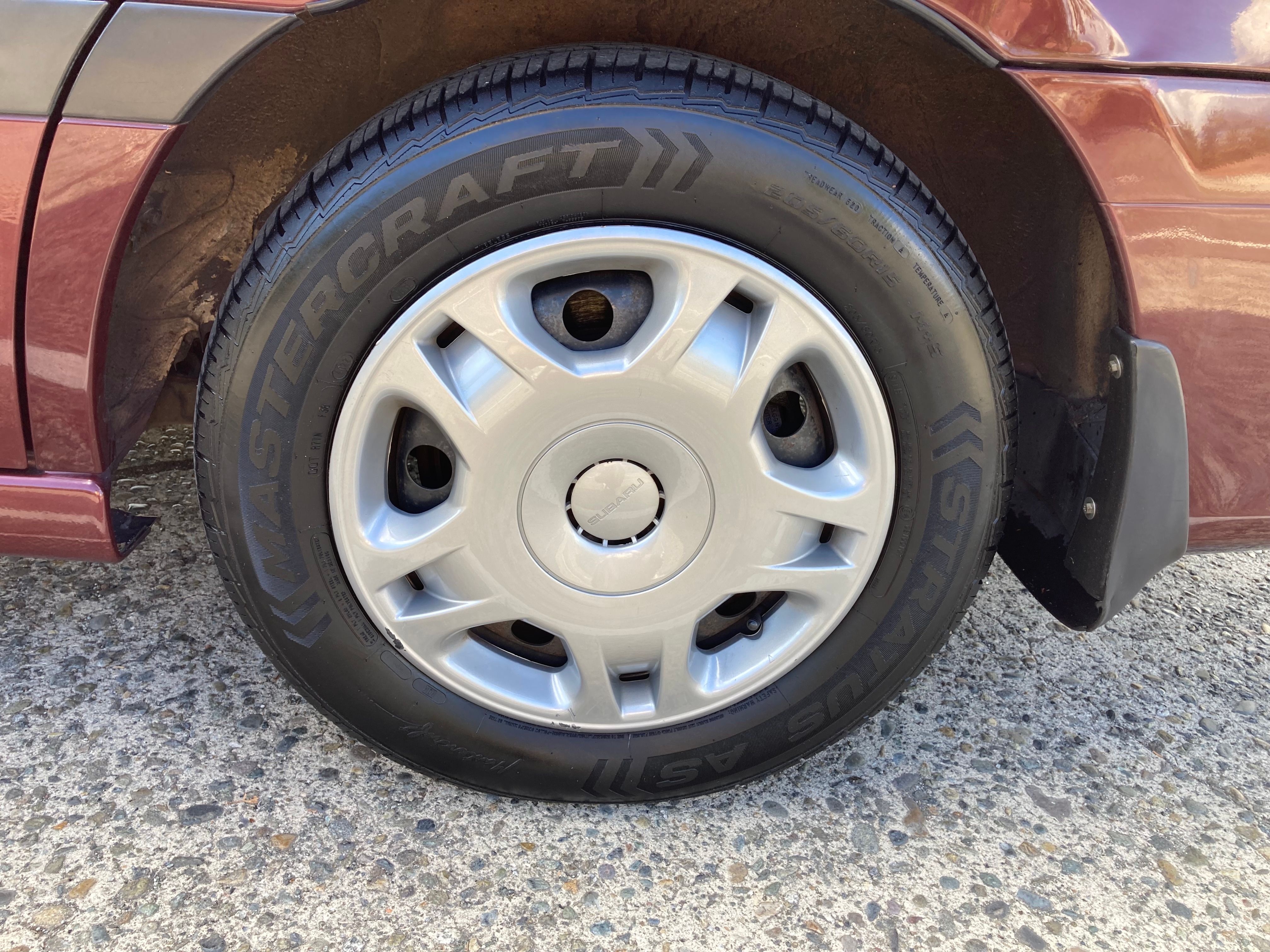 Used 2000 Subaru Legacy L AWD/4WD image 6