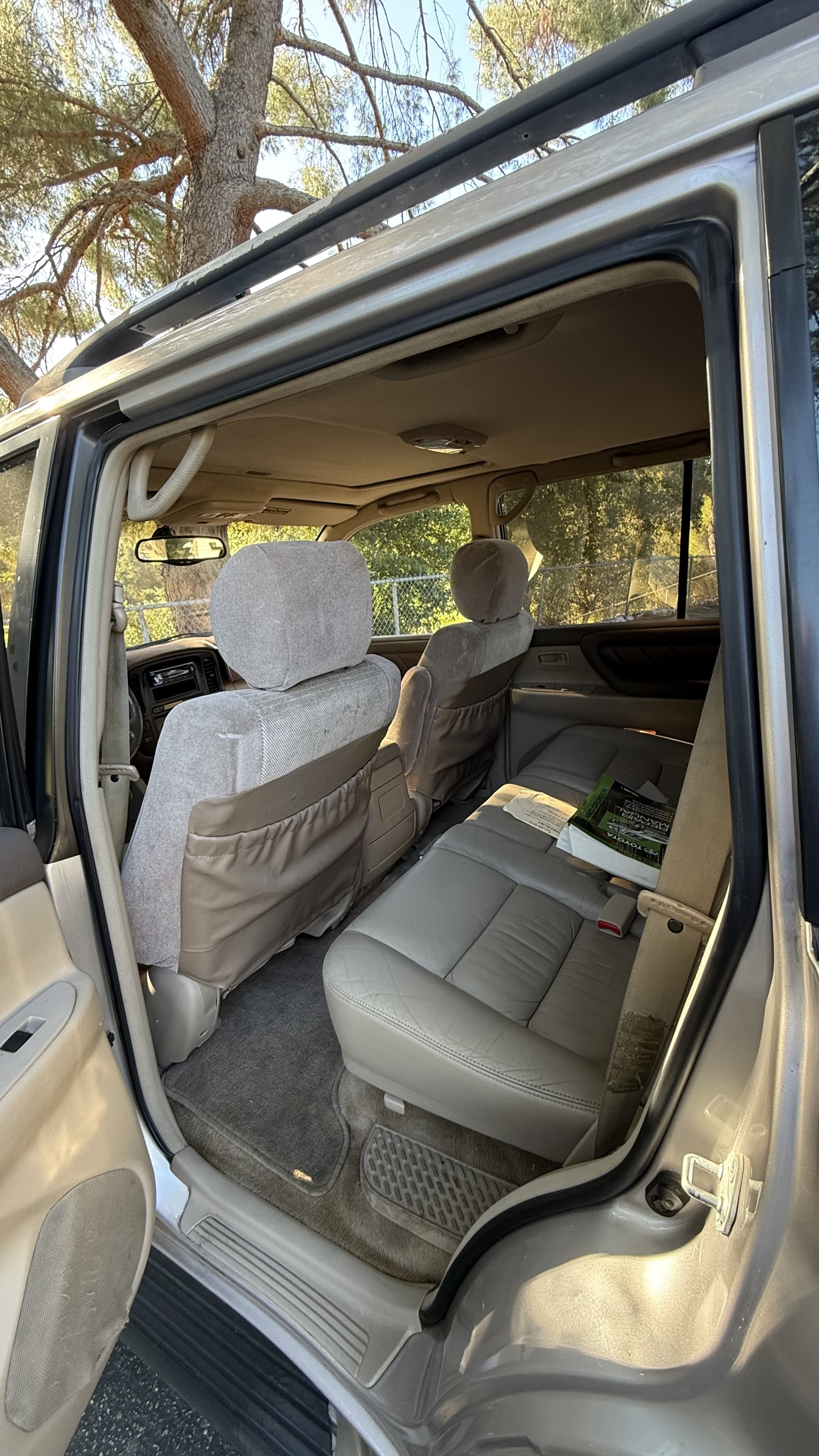Used 2000 Toyota Land Cruiser AWD/4WD image 9