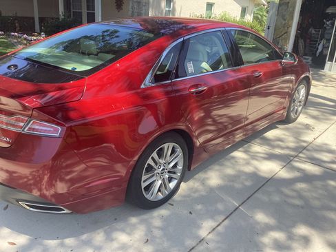 Used 2013 Lincoln MKZ Hybrid FWD image 1