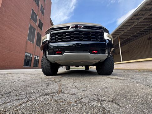 Used 2022 Chevrolet Silverado 1500 ZR2 w/ Technology Package AWD/4WD image 5
