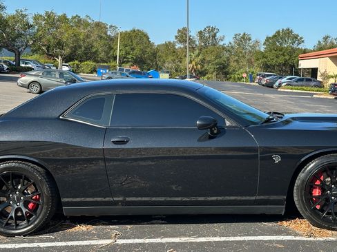 Used 2015 Dodge Challenger SRT Hellcat image 15