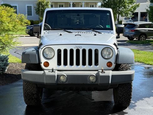 Used 2009 Jeep Wrangler Rubicon w/ Dual Top Group AWD/4WD image 4