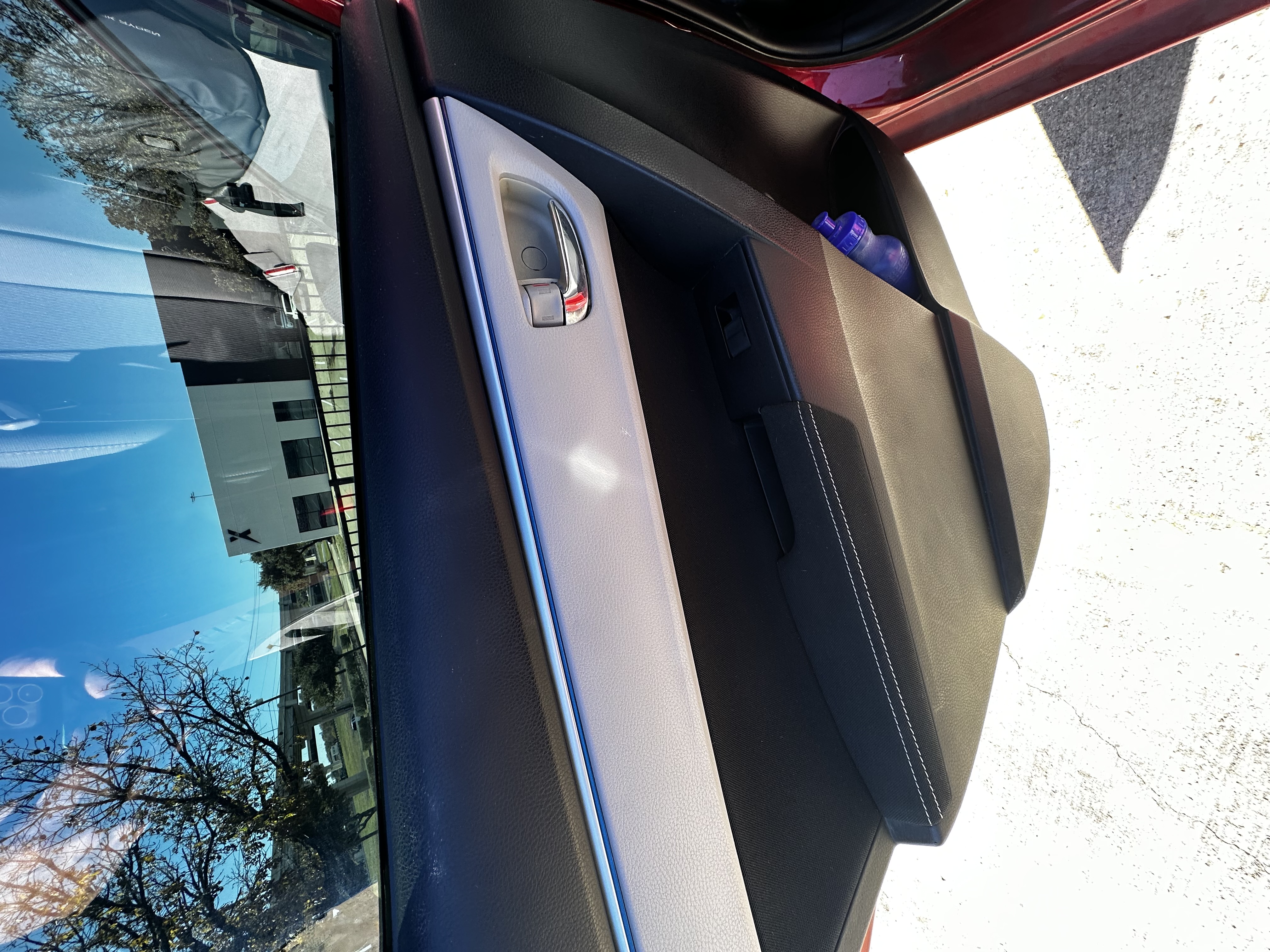 Used 2014 Toyota Corolla LE FWD image 18