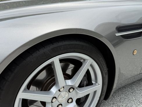 Used 2006 Aston Martin V8 Vantage Coupe RWD image 4