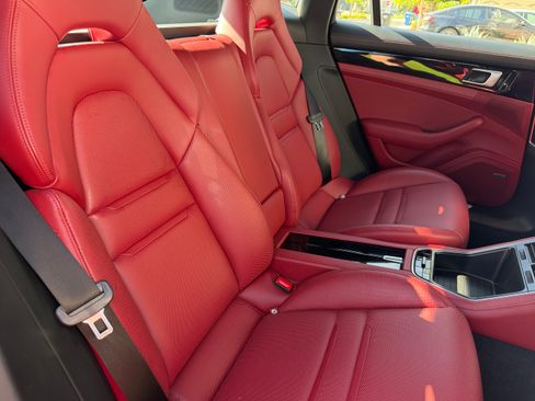 Used 2018 Porsche Panamera 4 image 15