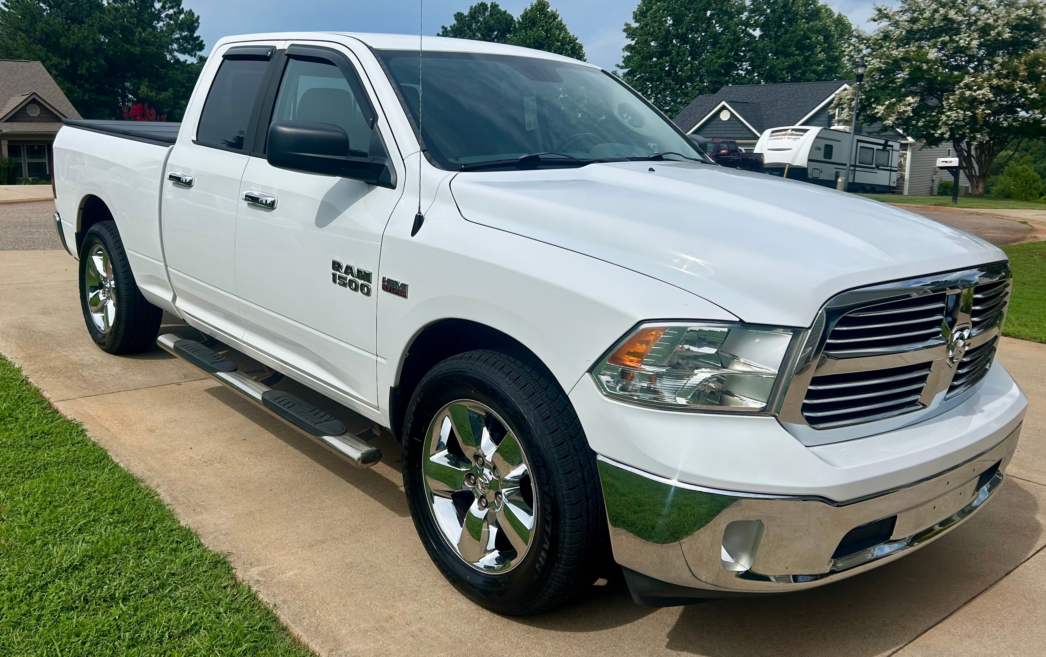 Used 2015 RAM 1500 Big Horn RWD image 1
