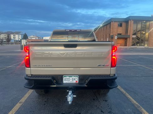 Used 2022 Chevrolet Silverado 1500 ZR2 w/ Technology Package image 8