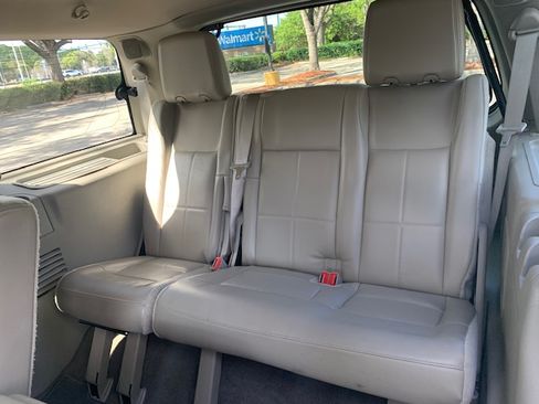 Used 2013 Lincoln Navigator 2WD w/ HD Trailer Tow Pkg image 26