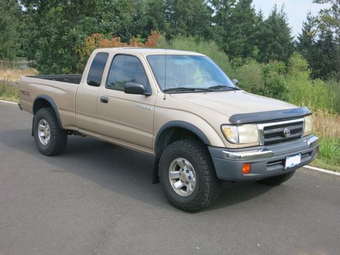 Used 1999 Toyota Tacoma 4x4 Xtracab V6 image 9