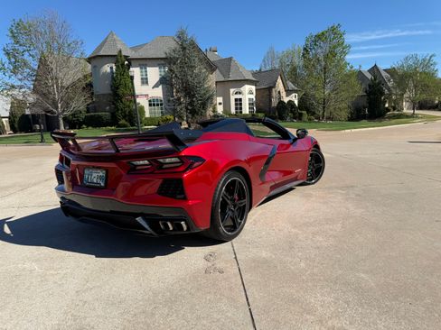 Used 2021 Chevrolet Corvette Stingray Premium Conv w/ Z51 Performance Package image 10
