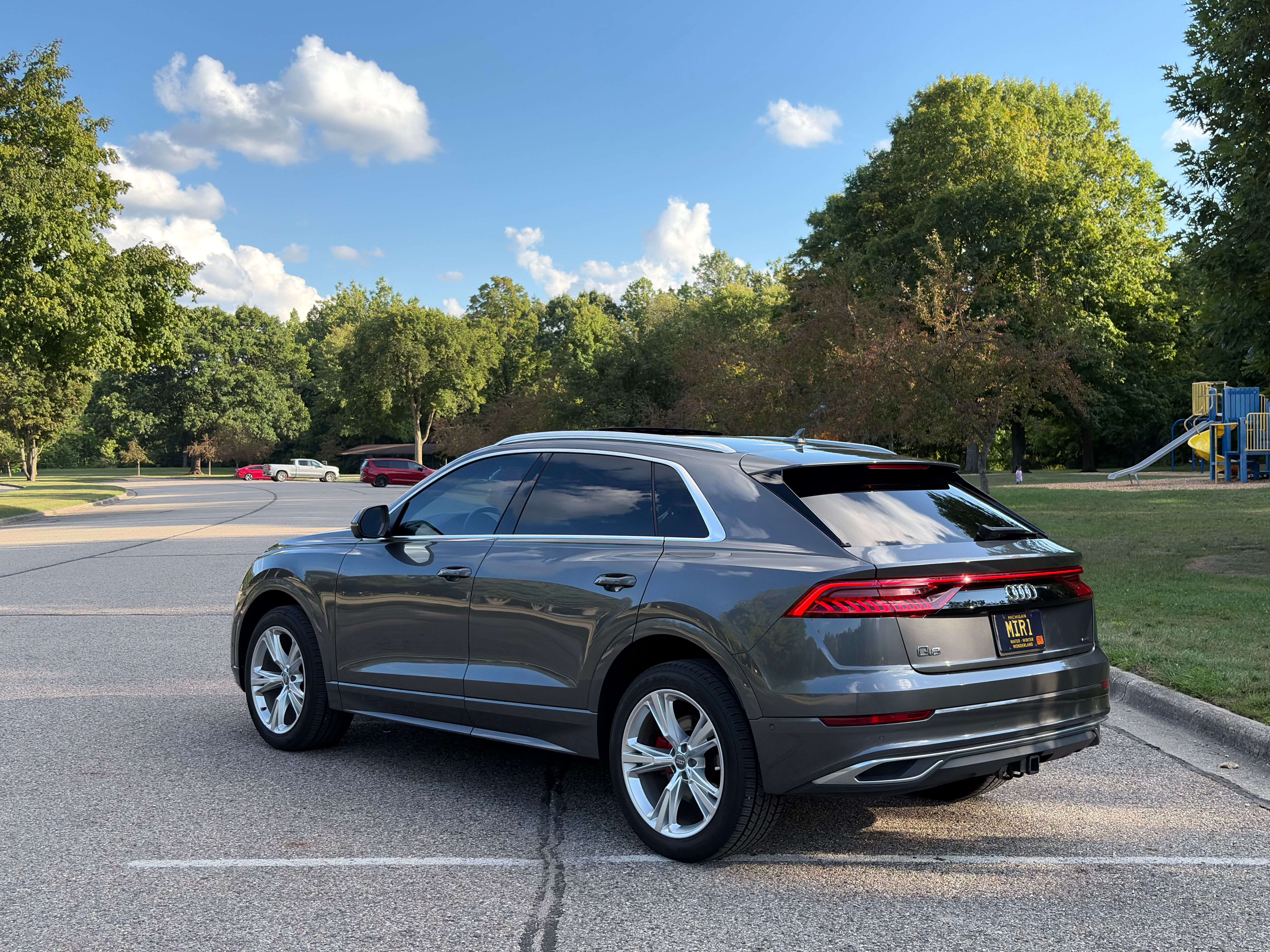 Used 2019 Audi Q8 Prestige w/ Luxury Package AWD/4WD image 8