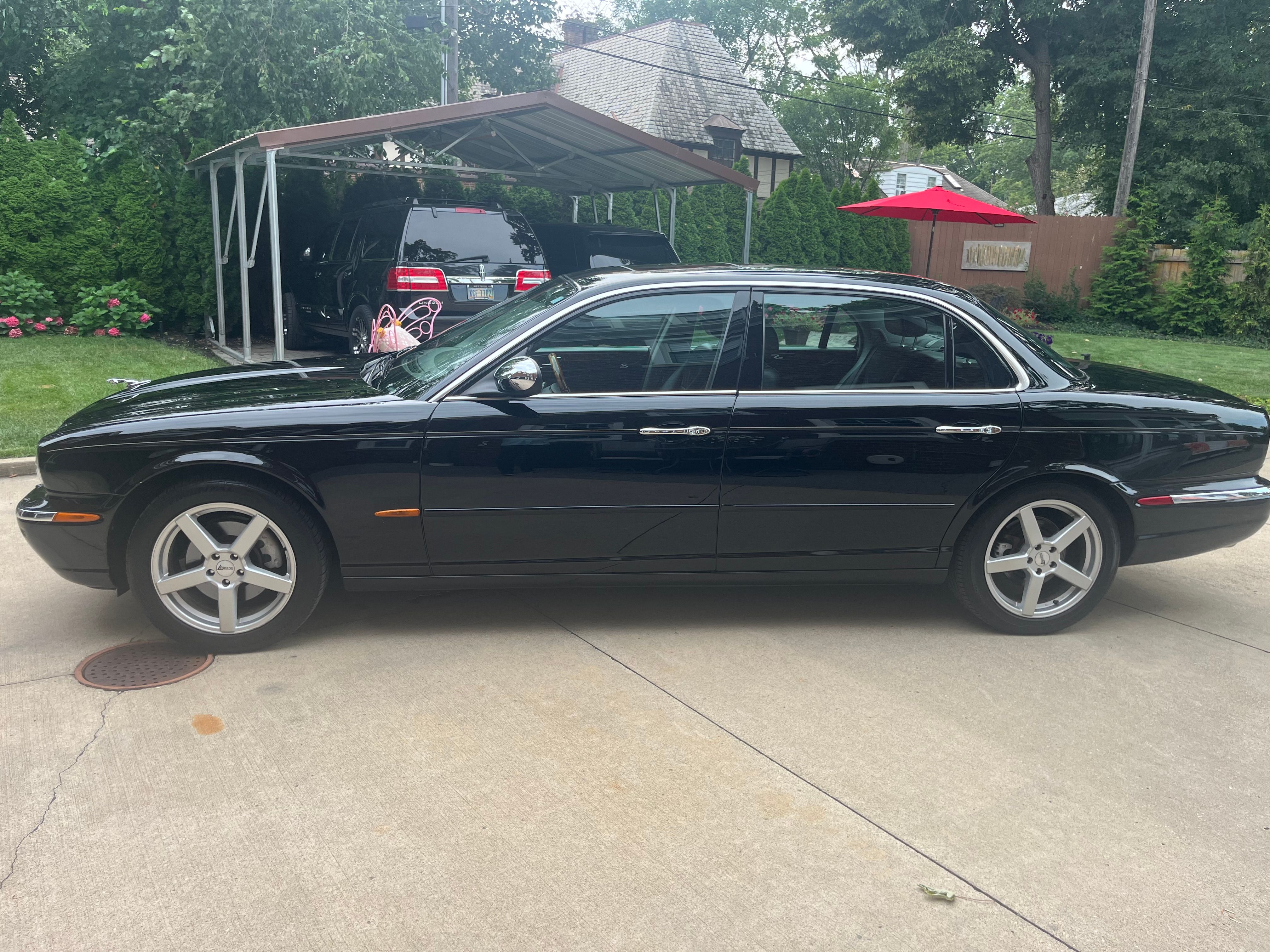 Used 2005 Jaguar XJ Vanden Plas RWD image 10