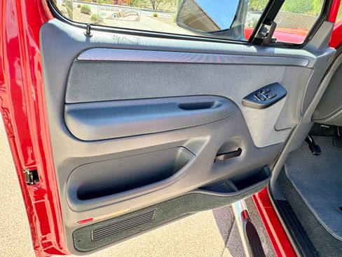 Used 1993 Ford F250 4x4 Regular Cab image 14