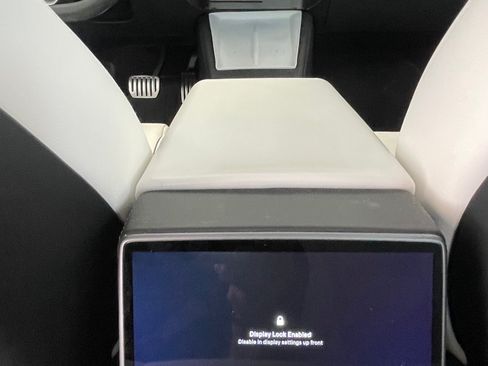 Used 2025 Tesla Model 3 Performance image 18