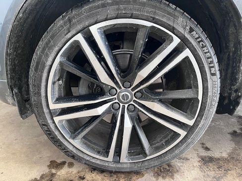 Used 2019 Volvo XC60 T5 R-Design w/ Protection Package Premier image 10