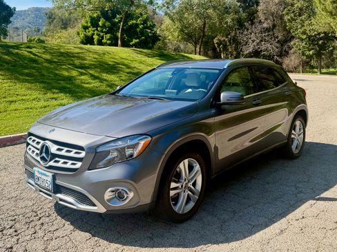 Used 2020 Mercedes-Benz GLA 250 image 1