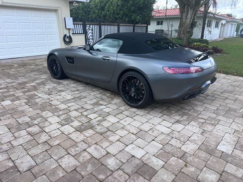 Used 2018 Mercedes-Benz AMG GT Roadster image 9