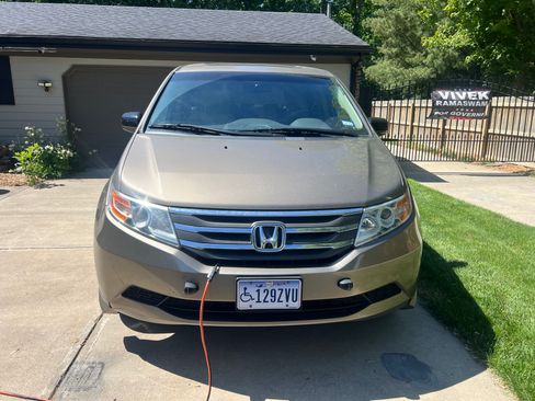 Used 2012 Honda Odyssey EX-L image 2