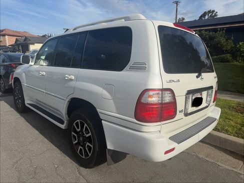 Used 2004 Lexus LX 470 4WD image 2