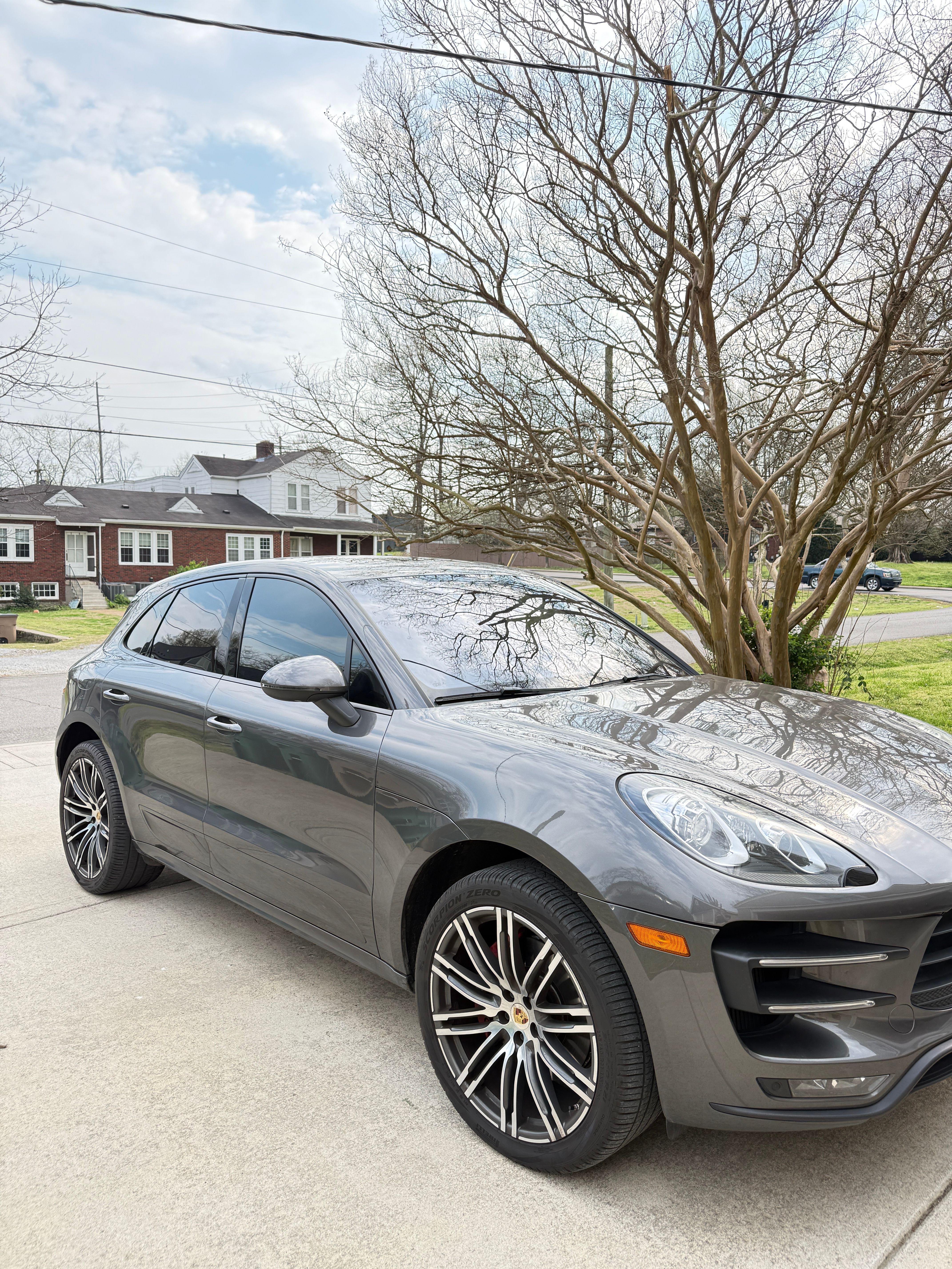 Used 2015 Porsche Macan Turbo AWD/4WD image 16