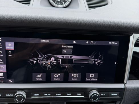 Used 2021 Porsche Macan S image 19