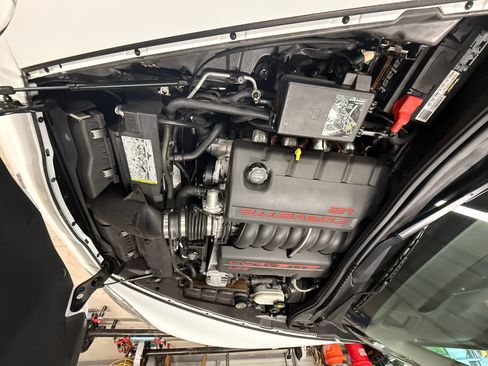 Used 2006 Chevrolet Corvette Convertible w/ Preferred Equipment Group image 20