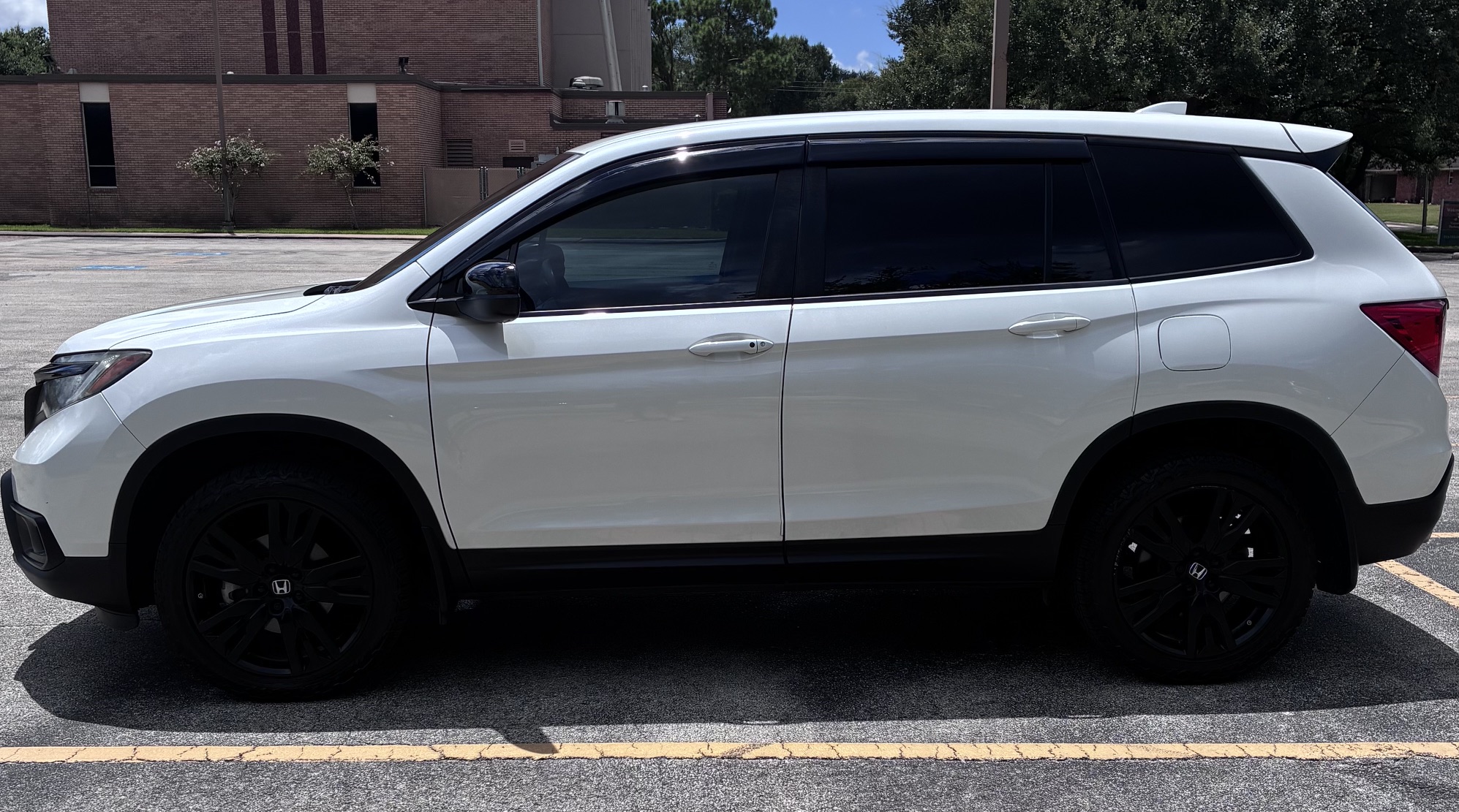 Used 2021 Honda Passport Sport image 12