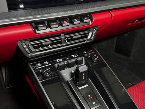 Used 2022 Porsche 911 Carrera 4S image 17