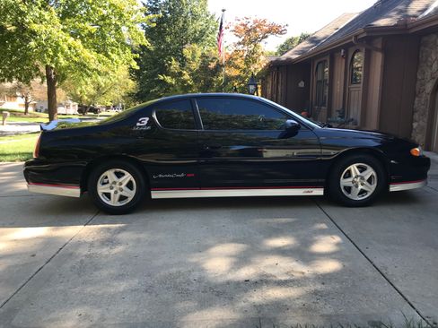 Used 2002 Chevrolet Monte Carlo SS w/ Pace Car Replica Pkg image 13