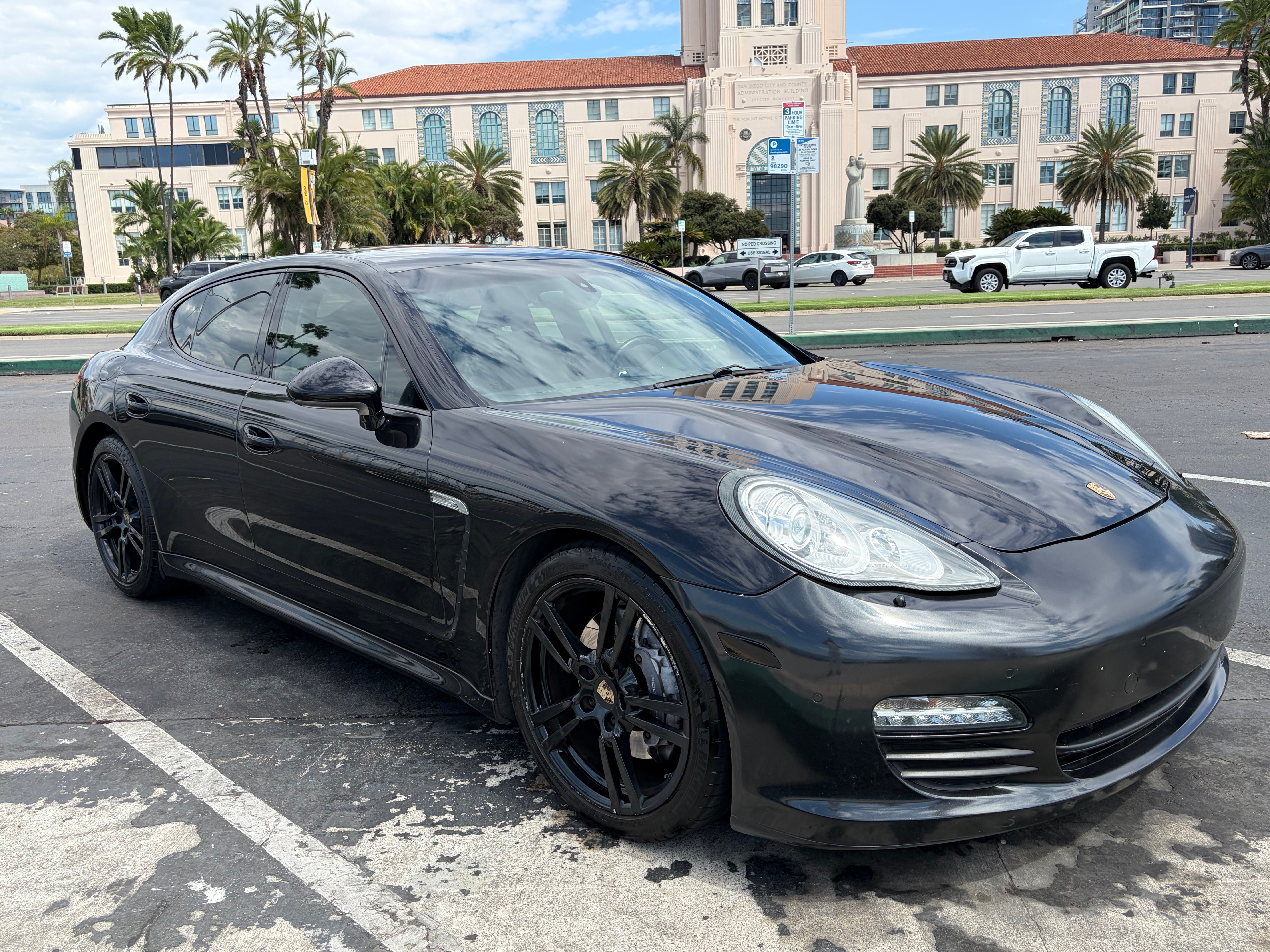 Used 2013 Porsche Panamera 4 Platinum Edition AWD/4WD image 5