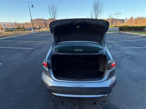 Used 2022 Toyota Corolla LE image 8