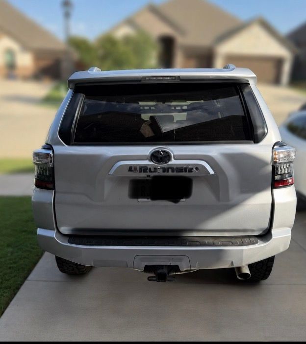 Used 2017 Toyota 4Runner SR5 Premium AWD/4WD image 5