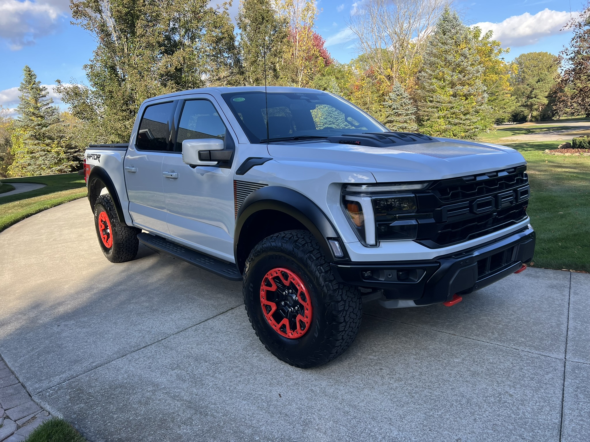 Used 2025 Ford F150 Raptor w/ Equipment Group 803A Raptor R AWD/4WD image 5