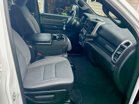 Used 2021 RAM 1500 Big Horn AWD/4WD image 9