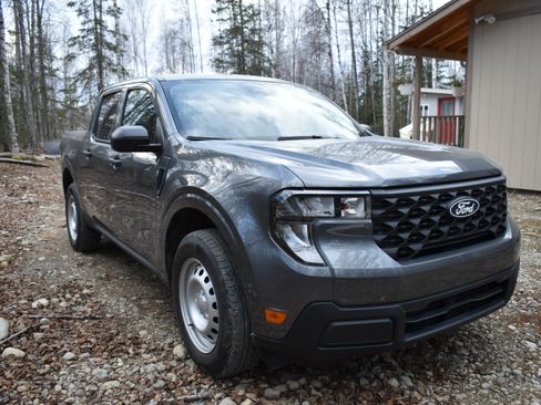 Used 2025 Ford Maverick XL w/ Equipment Group 101A image 4