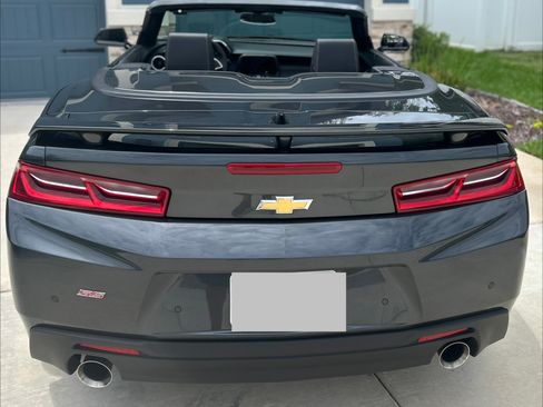 Used 2018 Chevrolet Camaro SS RWD image 14
