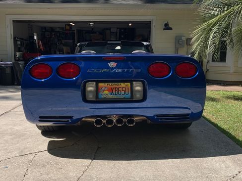 Used 2002 Chevrolet Corvette Convertible w/ Preferred Equipment Group2 RWD image 11