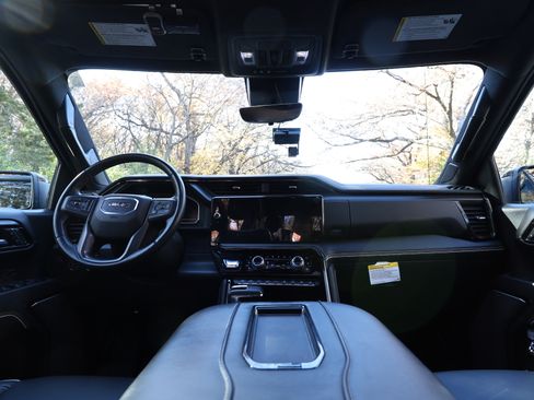 Used 2022 GMC Sierra 1500 AT4X image 18