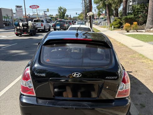 Used 2009 Hyundai Accent GS w/ Premium Pkg 3 FWD image 5