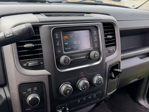 Used 2016 RAM 2500 Tradesman w/ Chrome Appearance Group AWD/4WD image 21