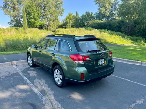 Used 2012 Subaru Outback 2.5i w/ Alloy Wheel Pkg AWD/4WD image 9