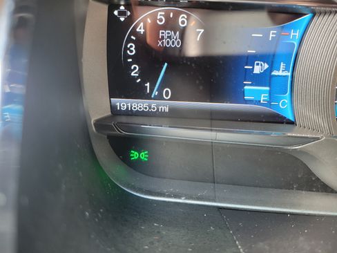 Used 2015 Ford Taurus Limited w/ Equipment Group 301A image 6