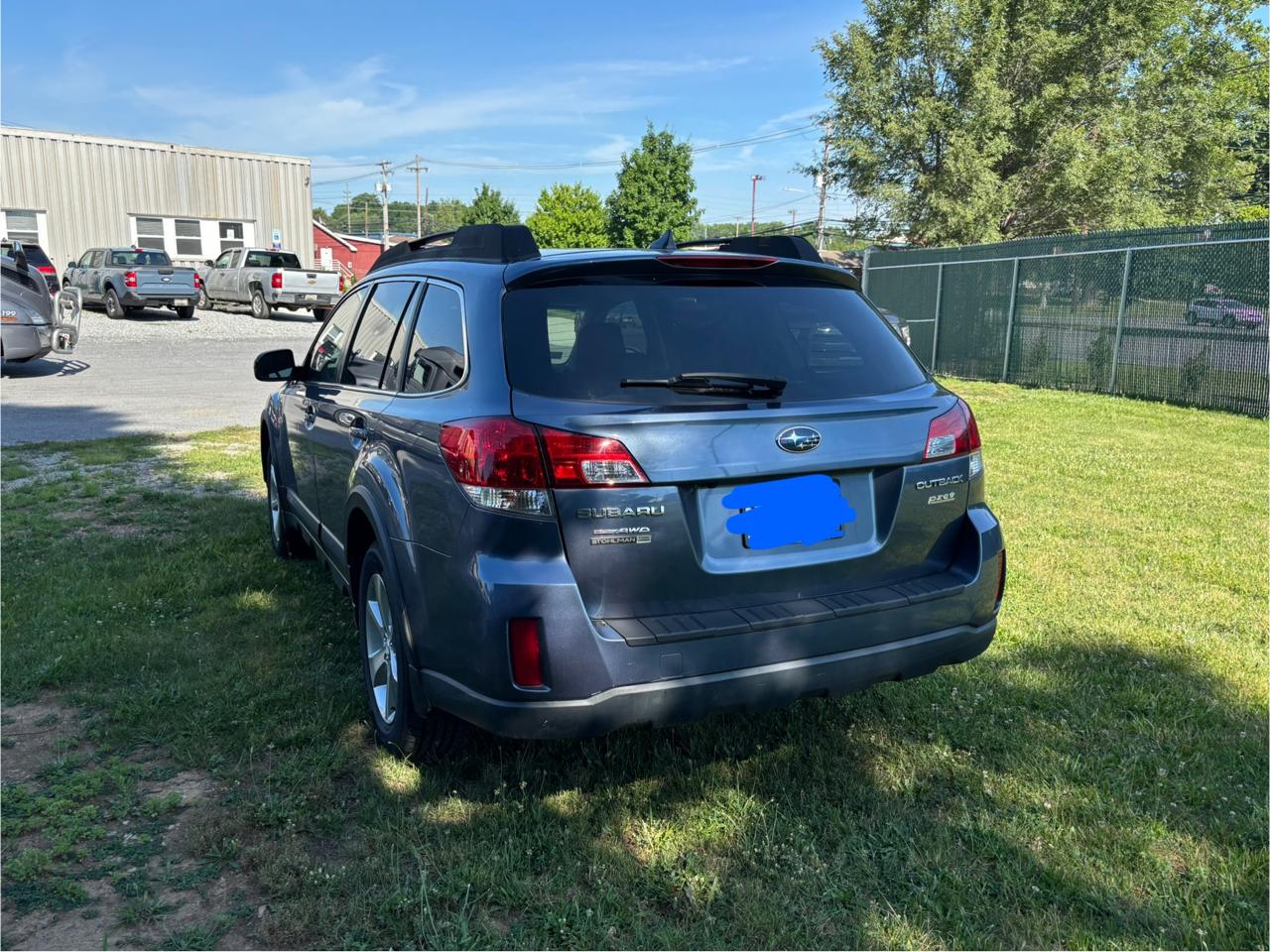 Used 2013 Subaru Outback 2.5i Limited w/ Popular Pkg 2 AWD/4WD image 6